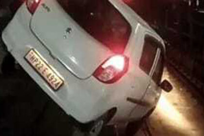 Car Stuck Between Platform and Track at Chandigarh Railway Station