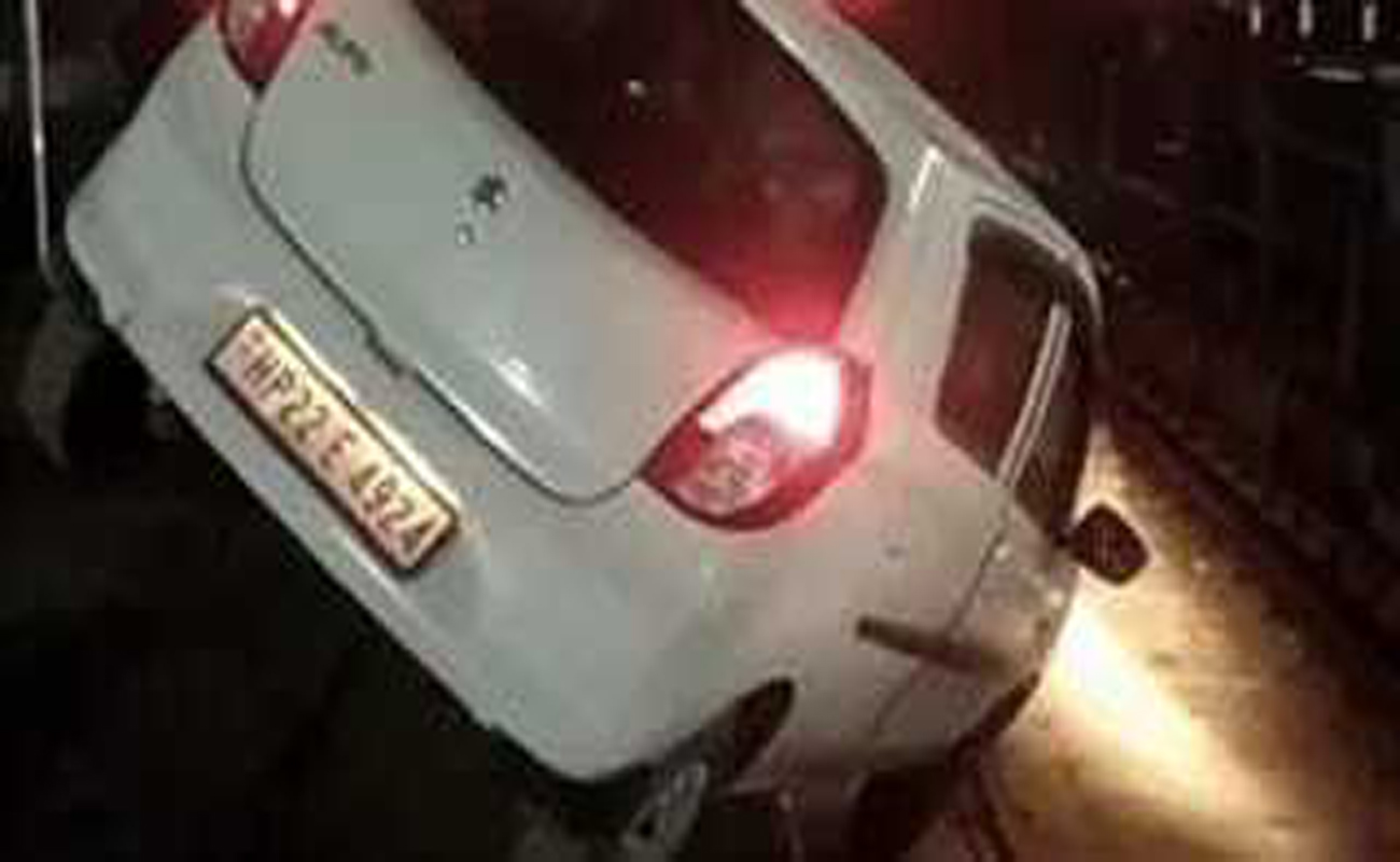 Car Stuck Between Platform and Track at Chandigarh Railway Station