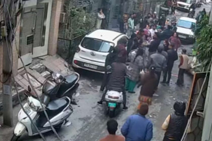 A violent clash over car parking in Shivpuri, Ludhiana; attackers barged into the house and broke the door
