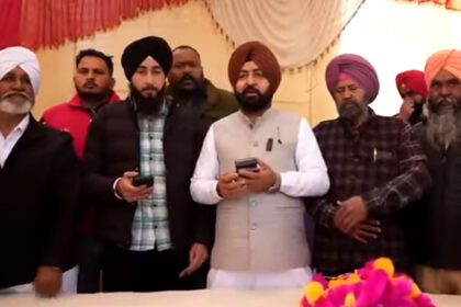 Minister Hardeep Mundian at Sahnewal Health Card Registration Camp